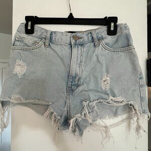 Urban Outfitters Light Wash Jean Shorts - 27